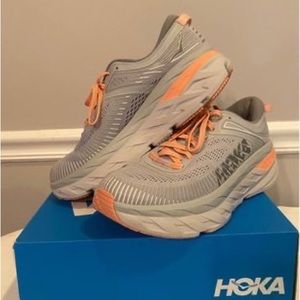 Womens Hoka Bondi 7 size 8